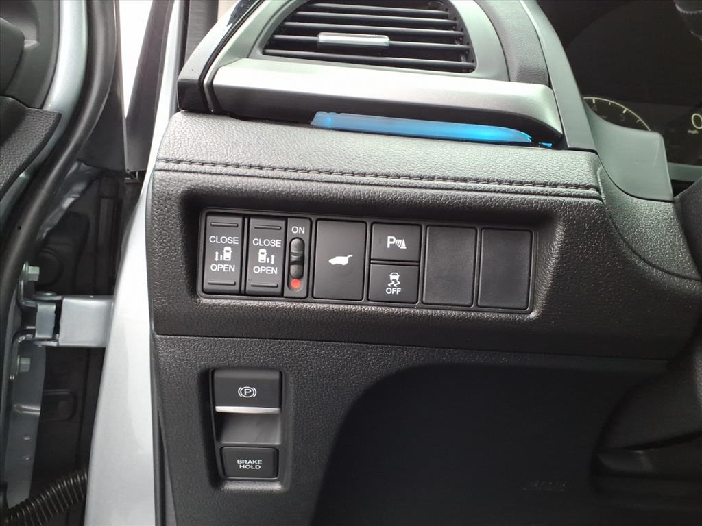 New 2026 Silver Honda Touring image 10