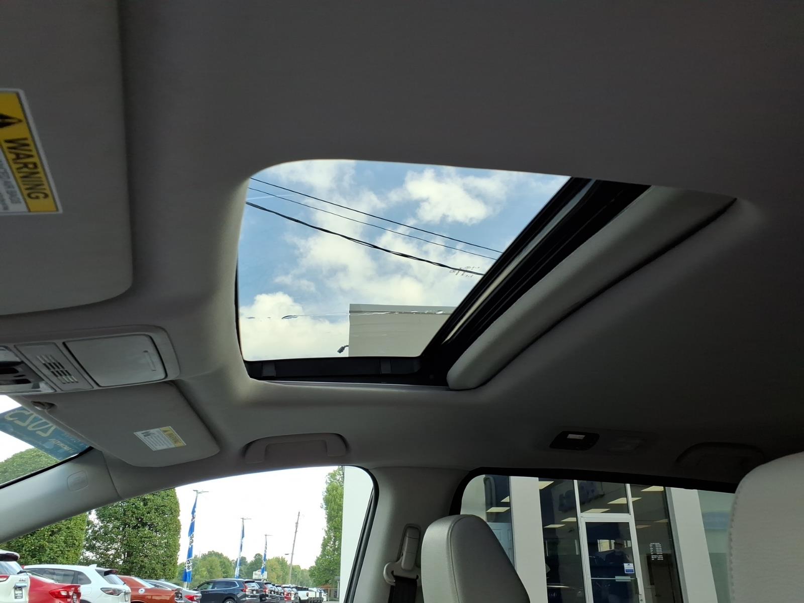 Used 2025 Smoke Blue Honda EX-L image 11