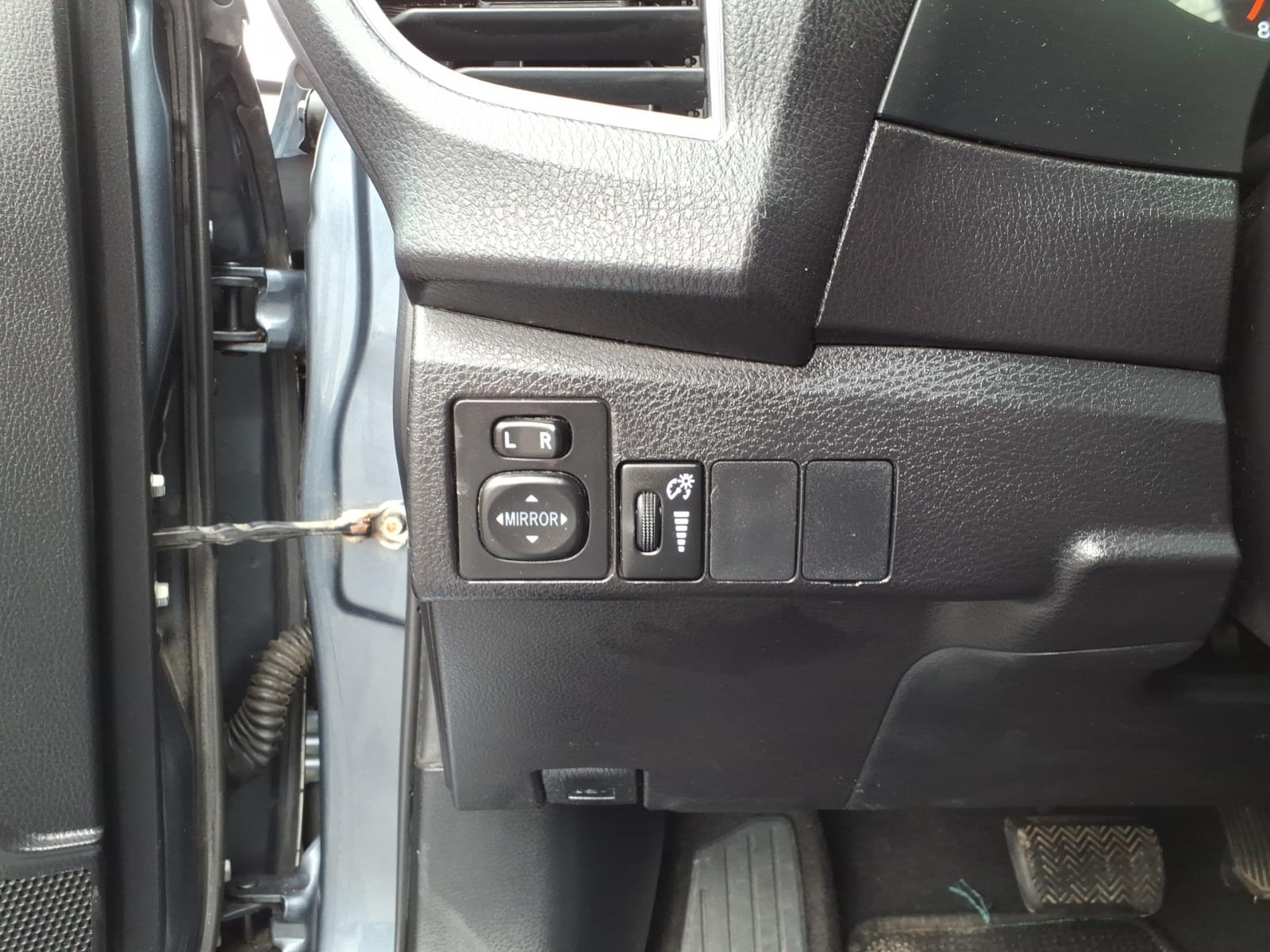 Used 2015 Gray Toyota  image 12