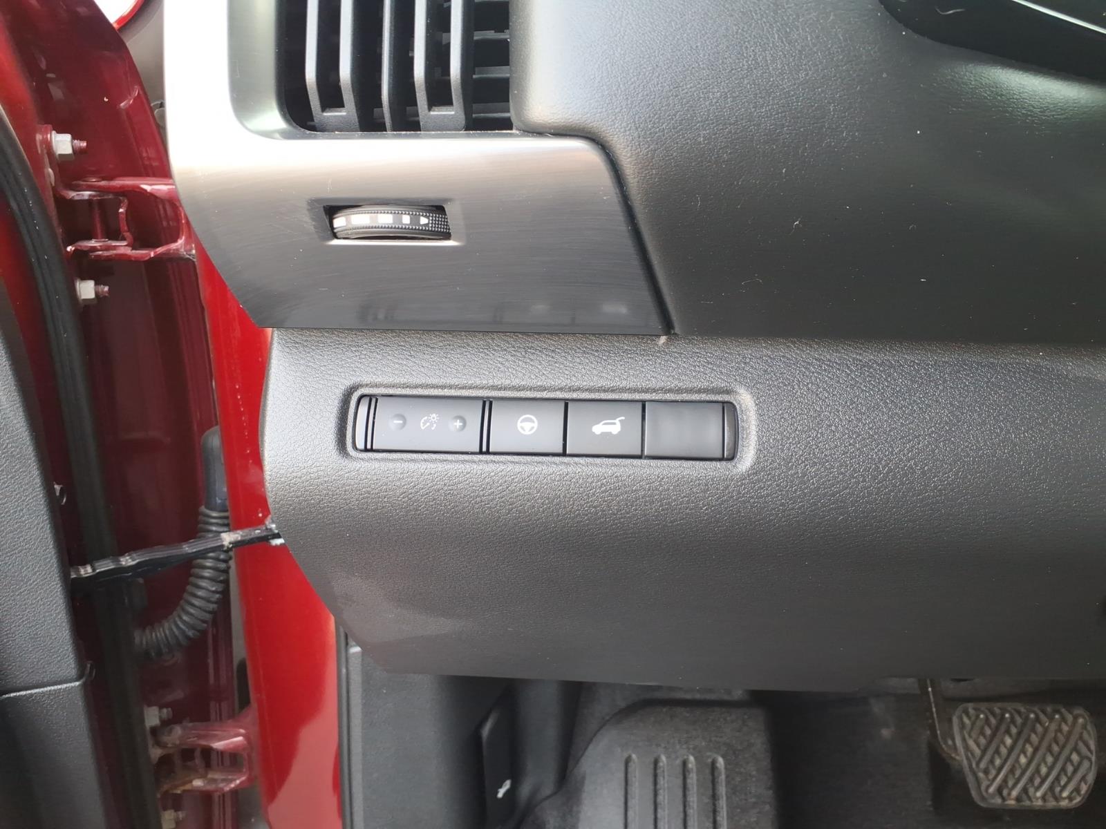Used 2022 Red Nissan SL image 12