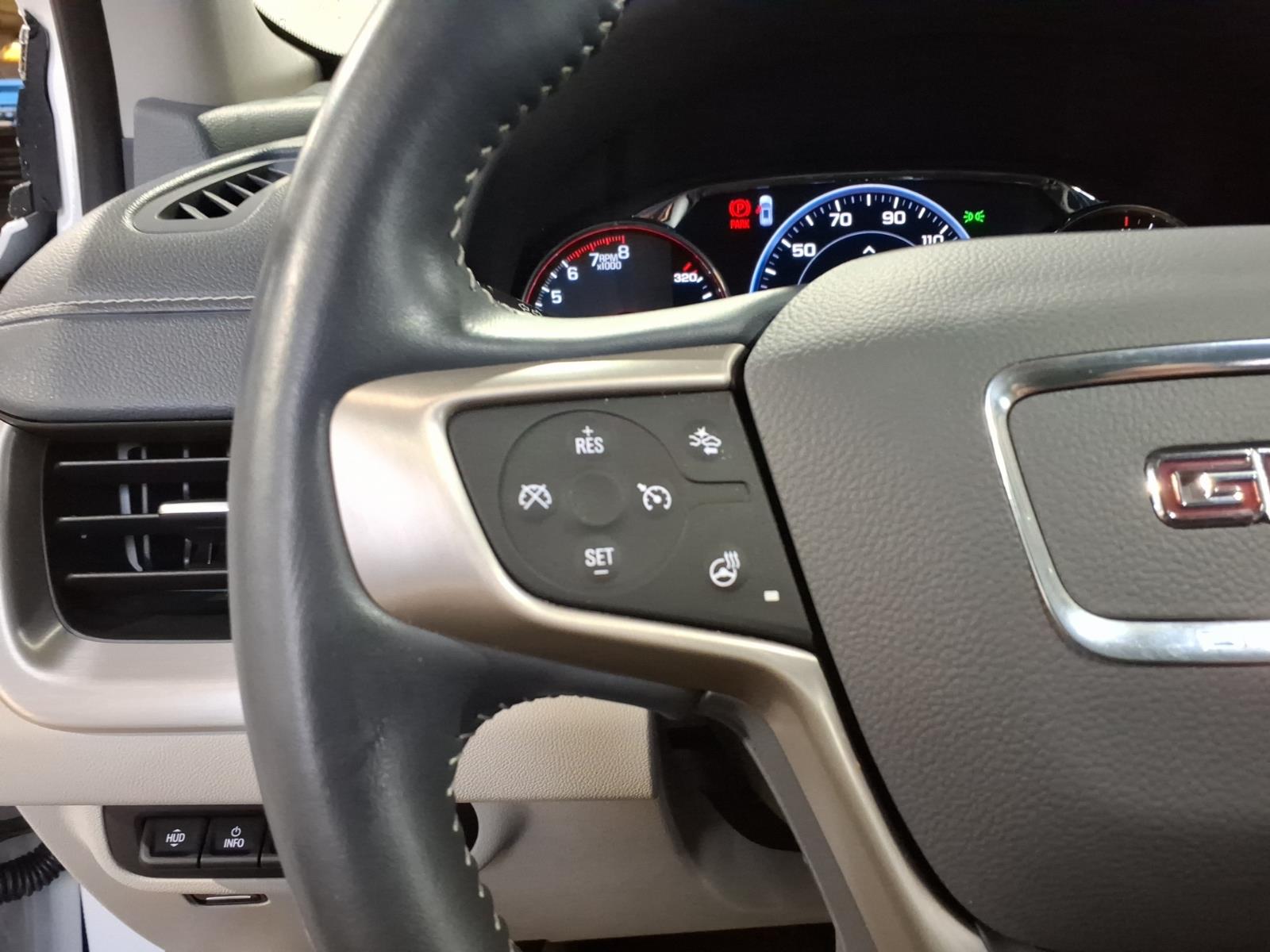 Used 2022 White GMC Denali image 13