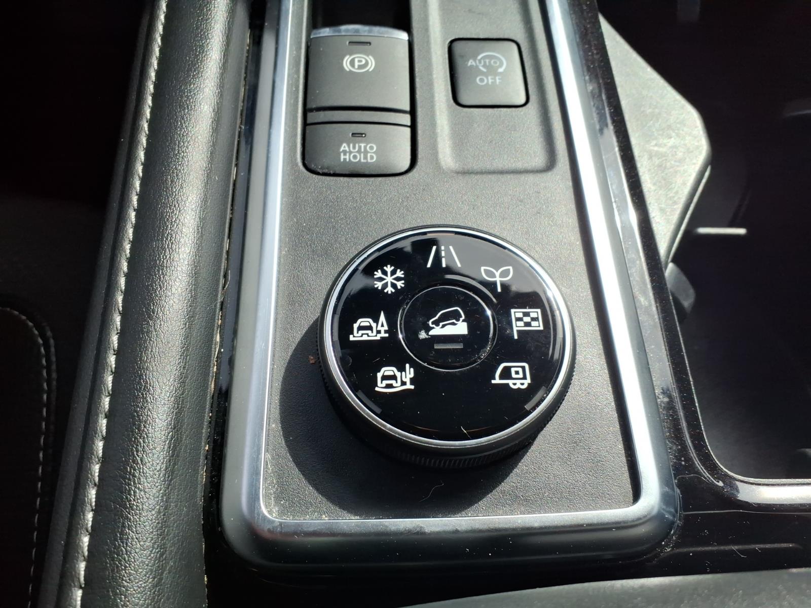 Used 2022 Red Nissan SL image 15