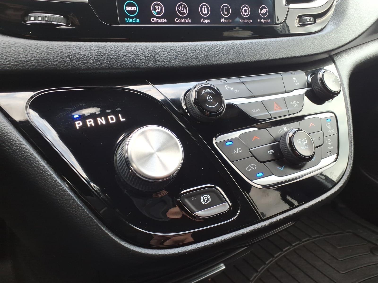 Used 2020 Silver Chrysler Touring image 16