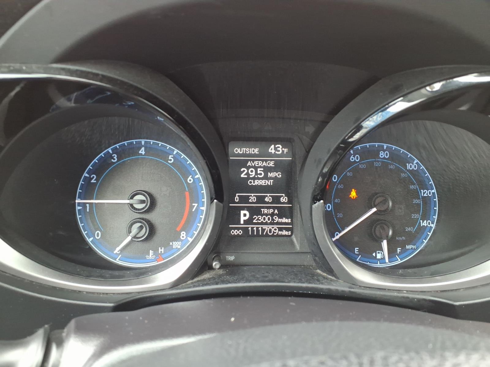 Used 2015 Gray Toyota  image 16