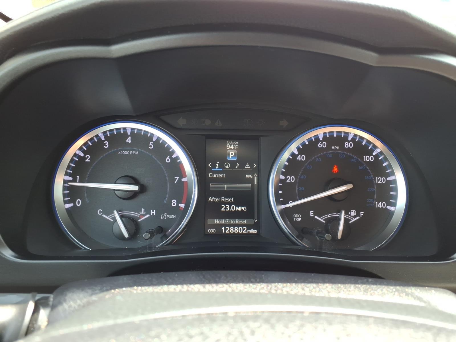 Used 2015 Gray Toyota XLE image 16