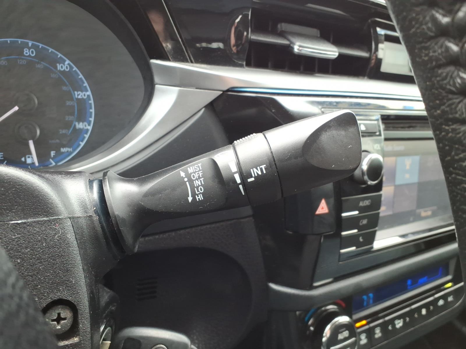 Used 2015 Gray Toyota  image 18