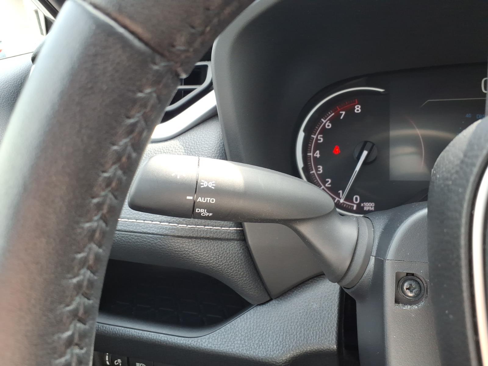 Used 2024 Silver Toyota XLE image 18