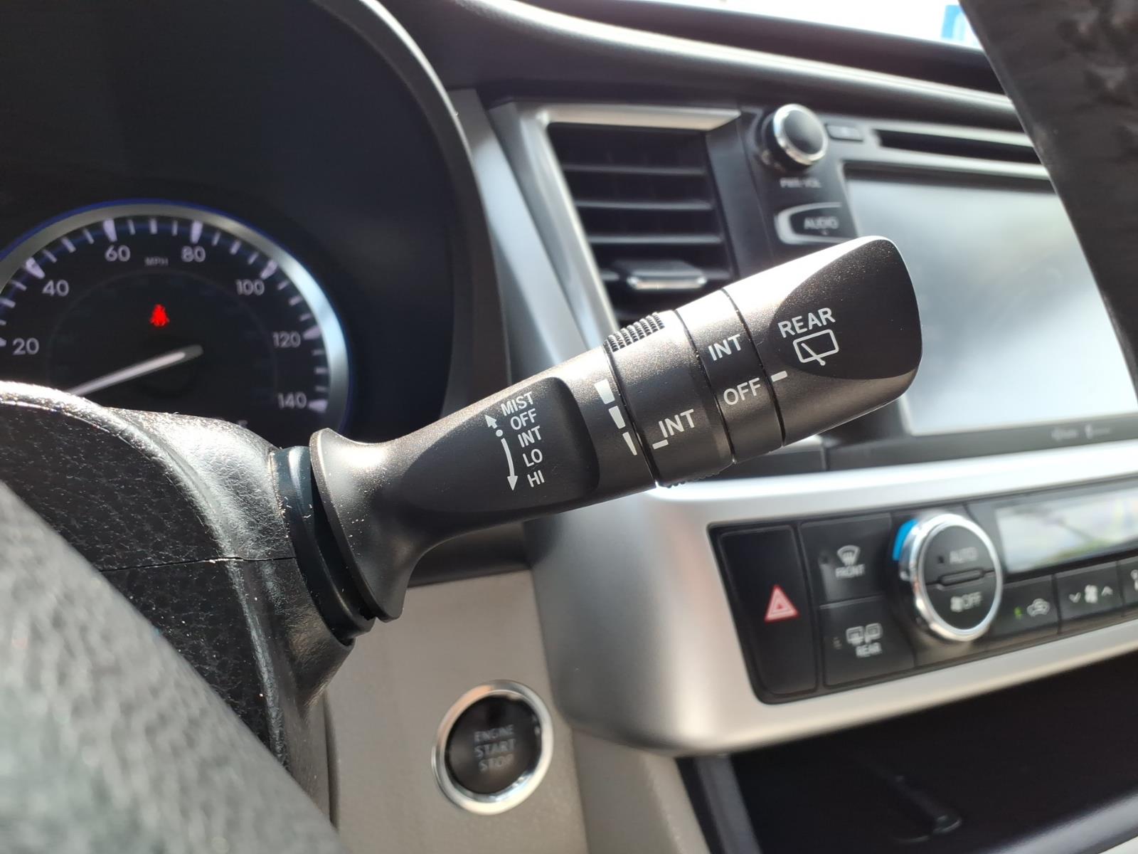 Used 2015 Gray Toyota XLE image 18
