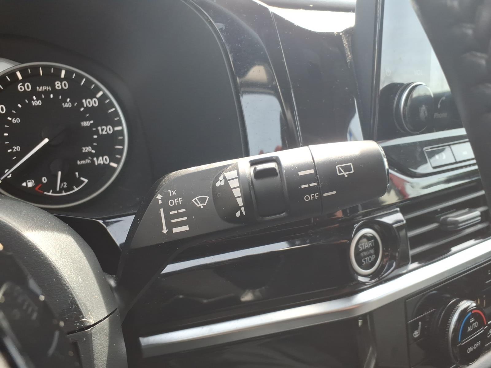 Used 2022 Red Nissan SL image 19