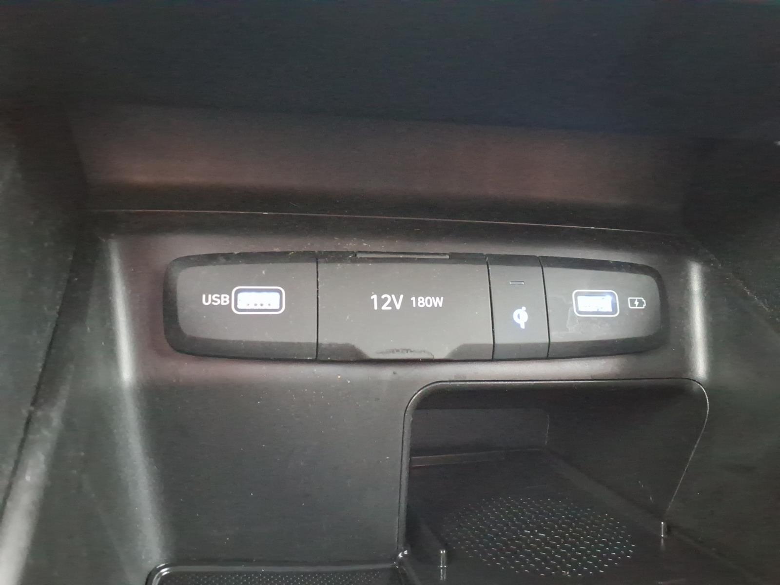 Used 2022 Gray Hyundai SEL Premium image 19