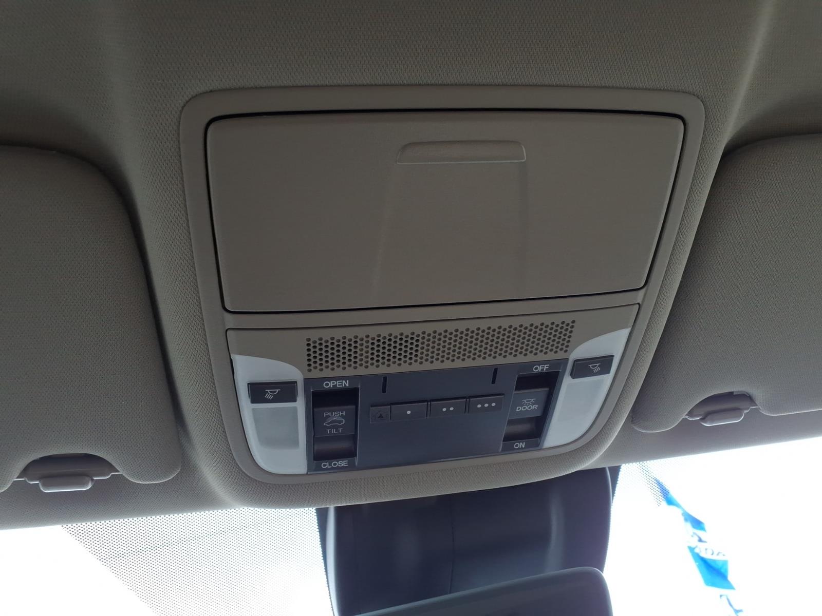 Used 2020 White Acura SH-AWD image 21