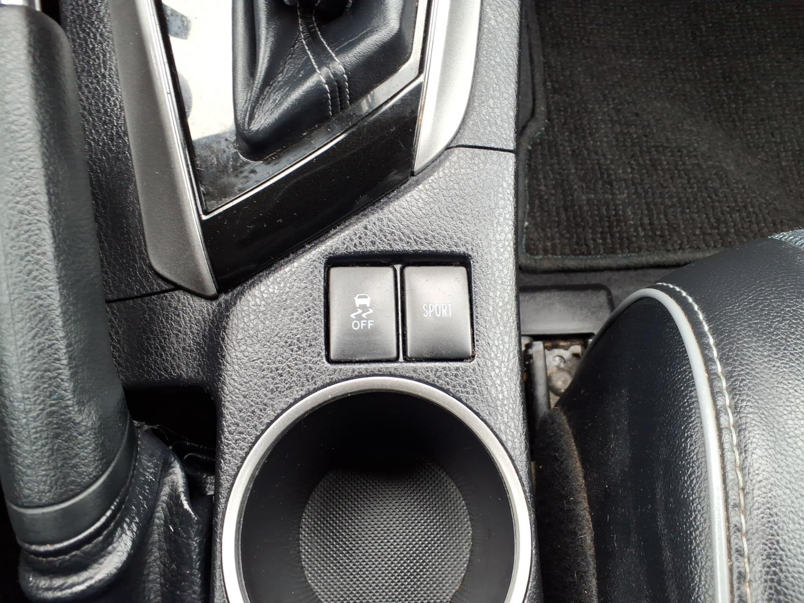 Used 2015 Gray Toyota  image 22