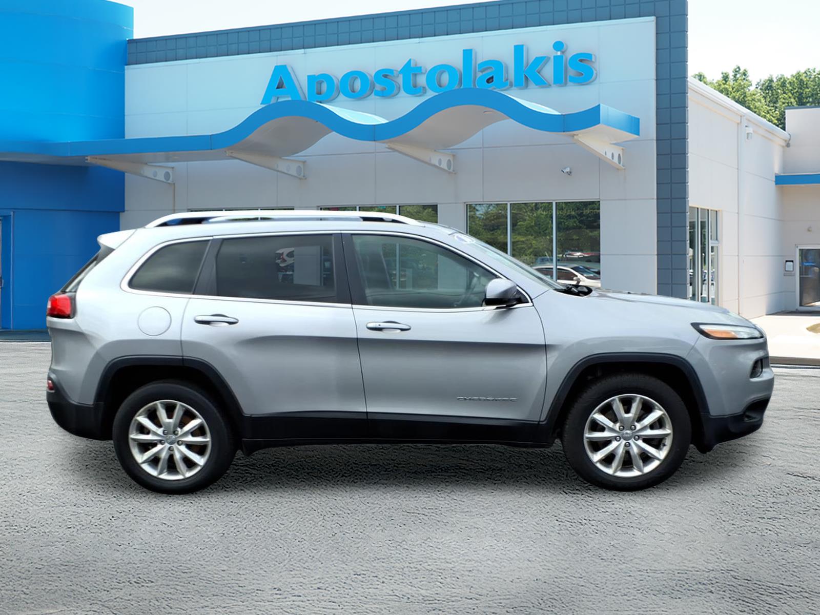 Used 2016 Silver Jeep Limited image 2