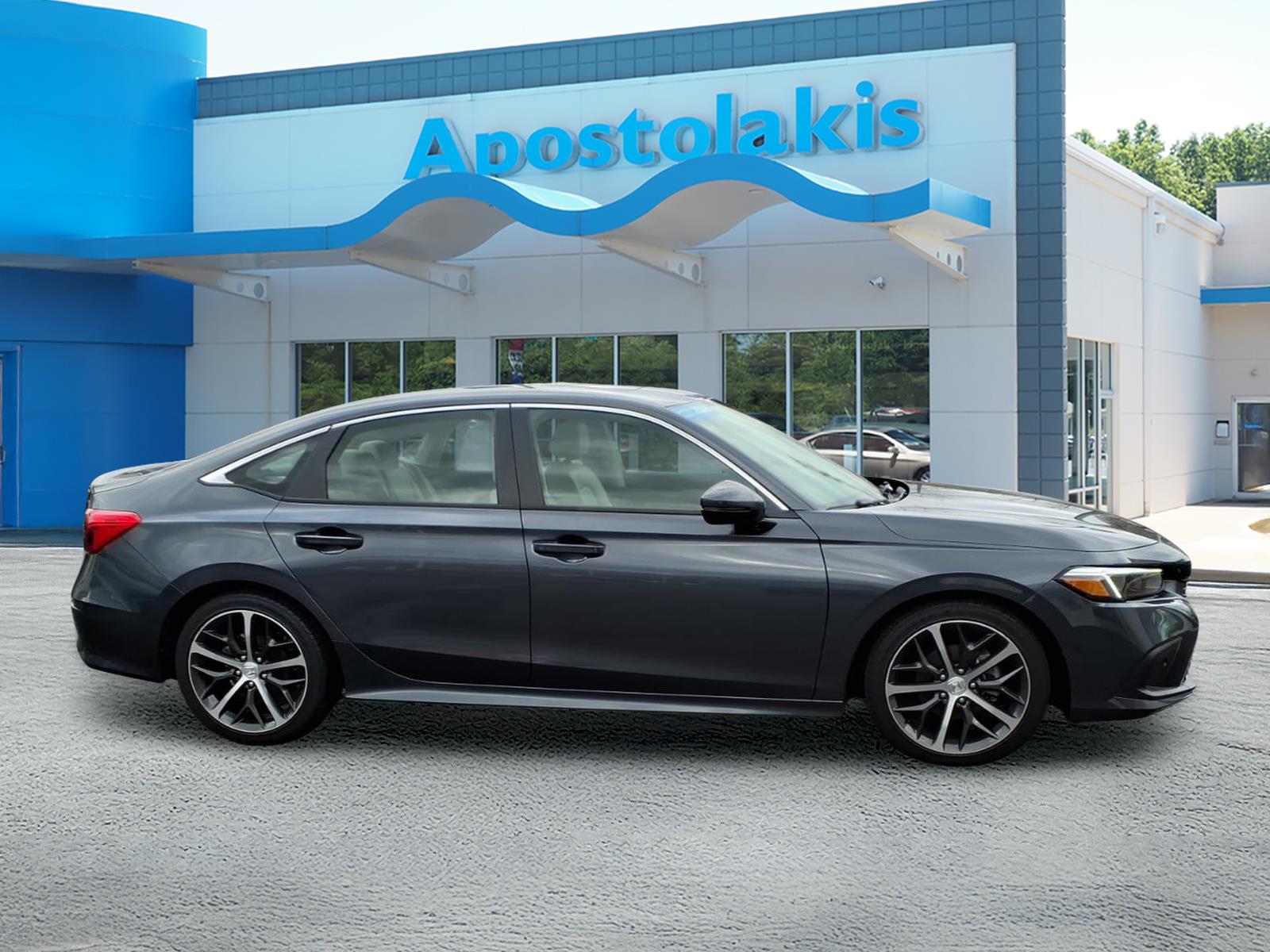 View vehicle photo 2