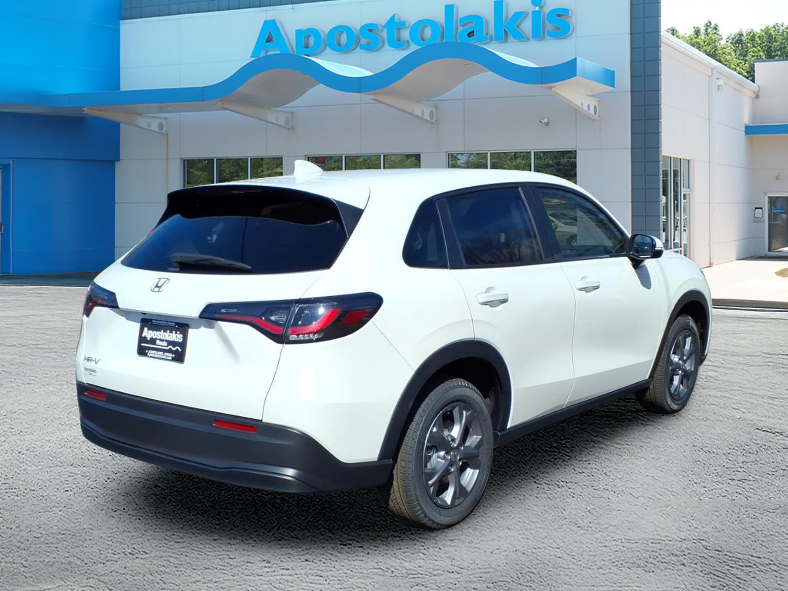 New 2026 Platinum White Honda LX image 3