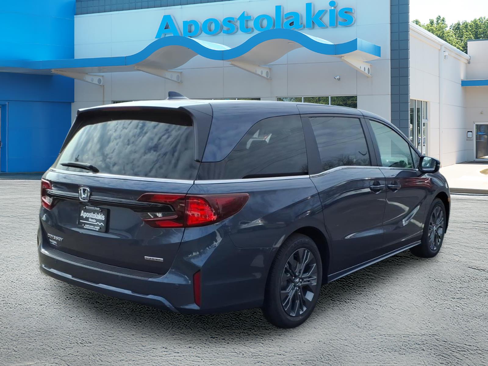 New 2026 Smoke Blue Honda Touring image 3