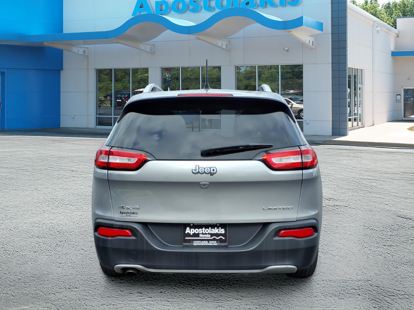 Used 2016 Silver Jeep Limited image 4