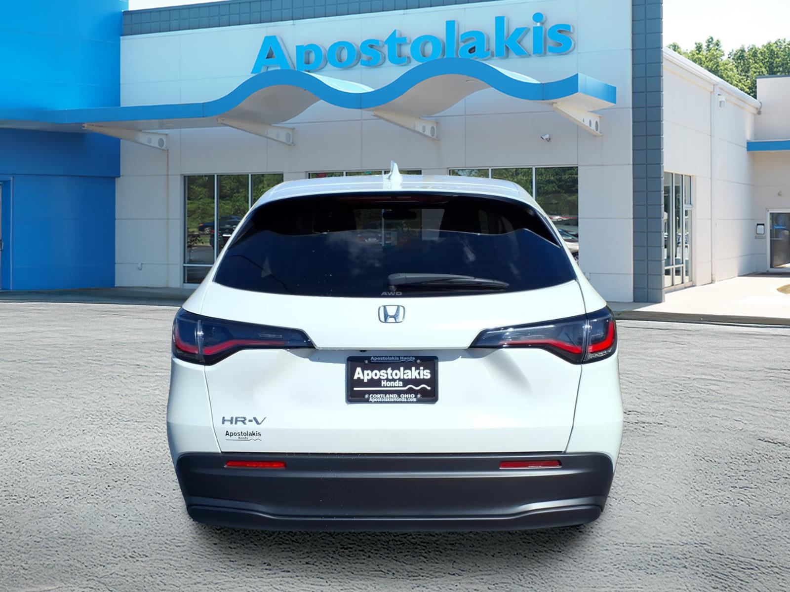 New 2026 Platinum White Honda LX image 4