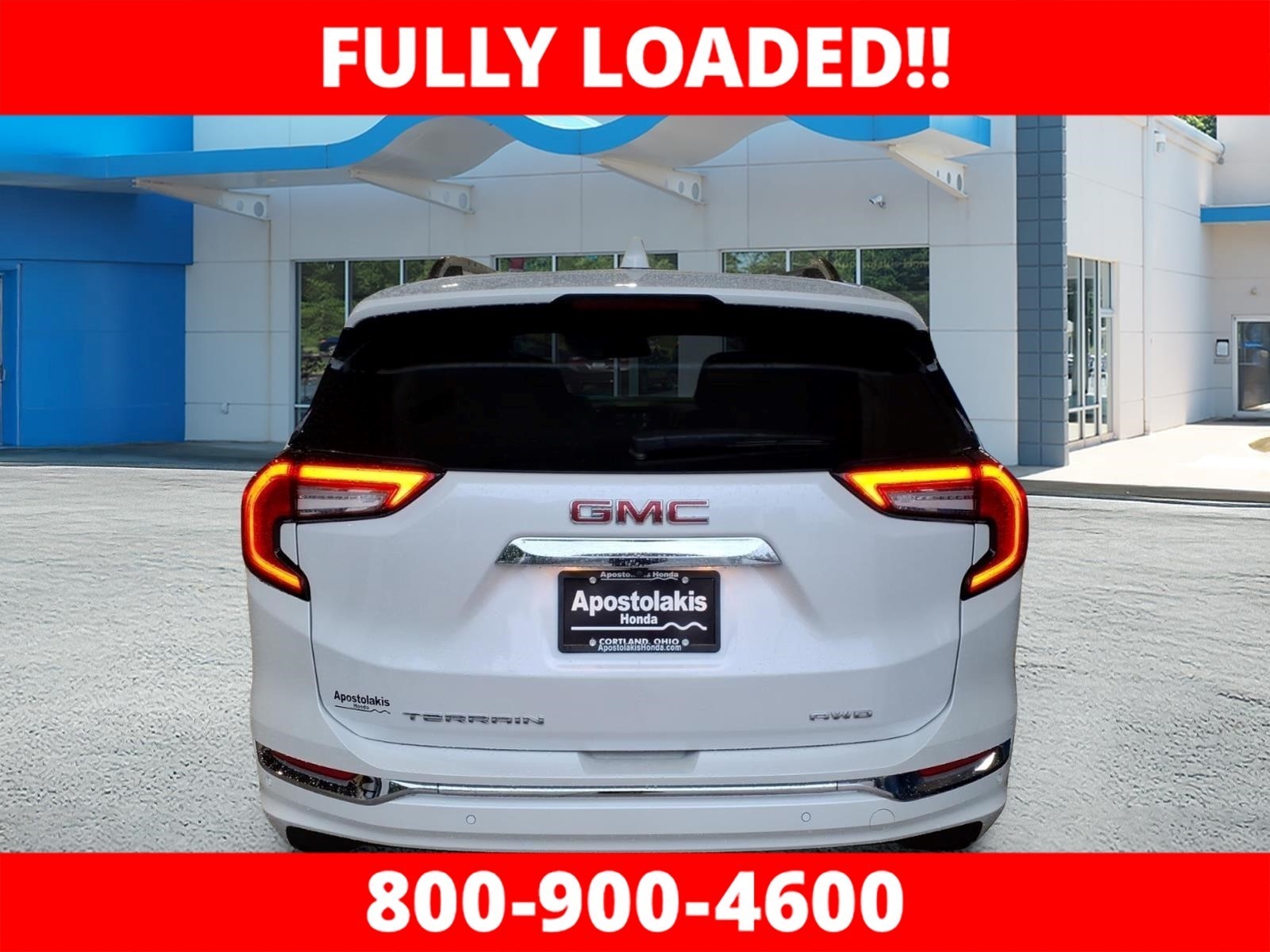 Used 2022 White GMC Denali image 4