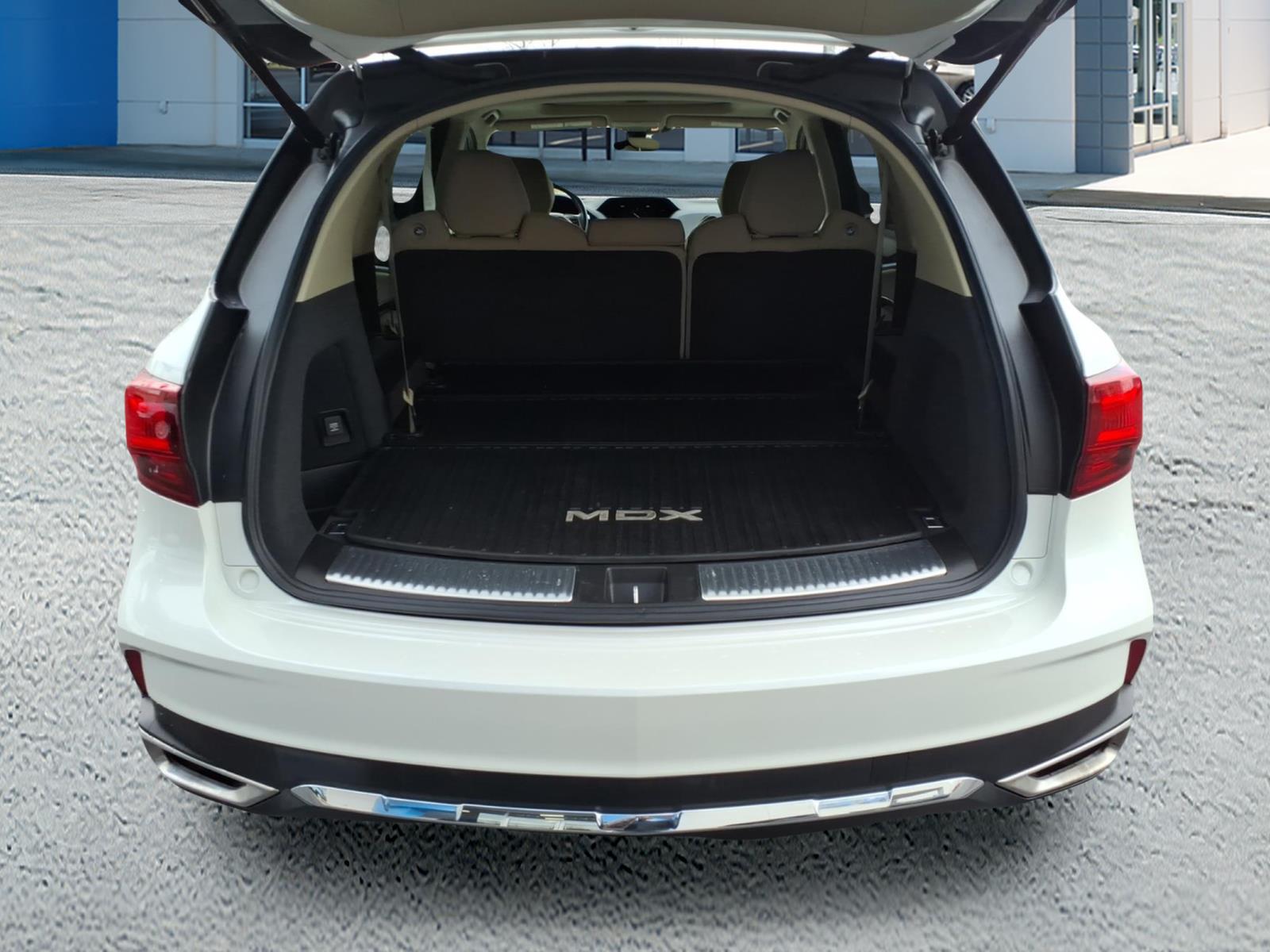 Used 2020 White Acura SH-AWD image 5