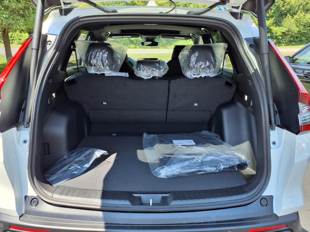 New 2026 Platinum White Honda Sport-L image 5