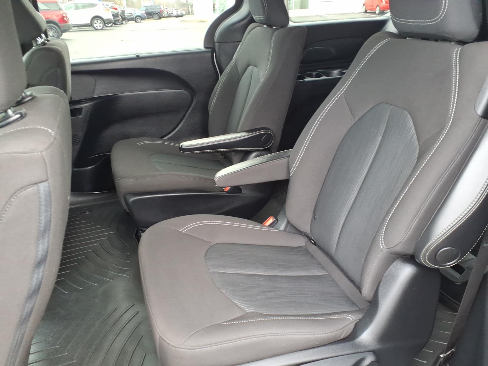 Used 2020 Silver Chrysler Touring image 6