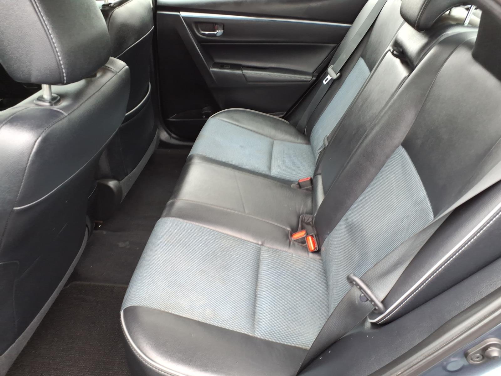 Used 2015 Gray Toyota  image 6