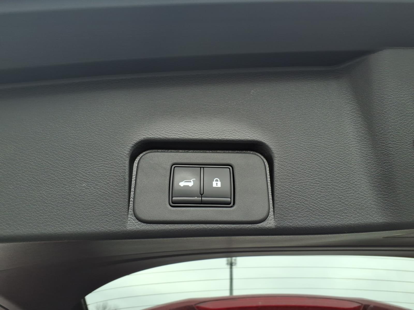 Used 2023 Scarlet Ember Nissan SV image 6