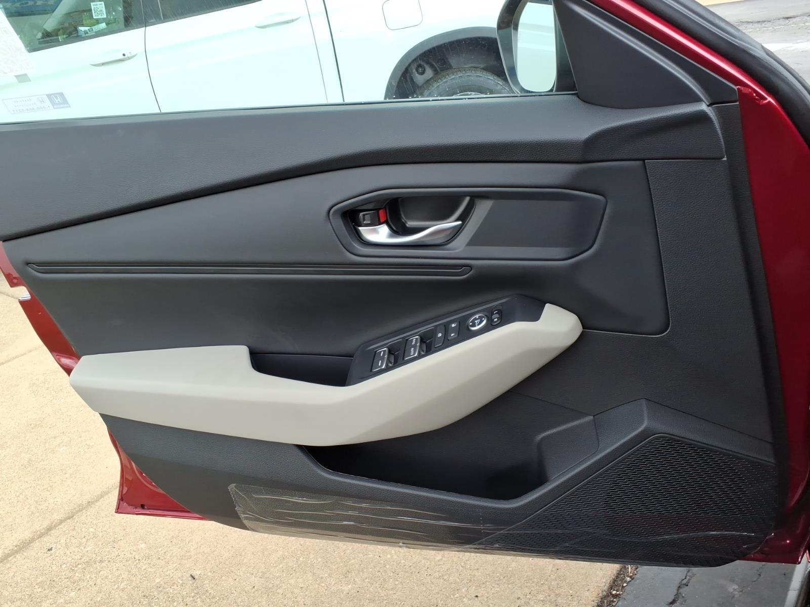 New 2026 Radiant Red Honda SE image 8