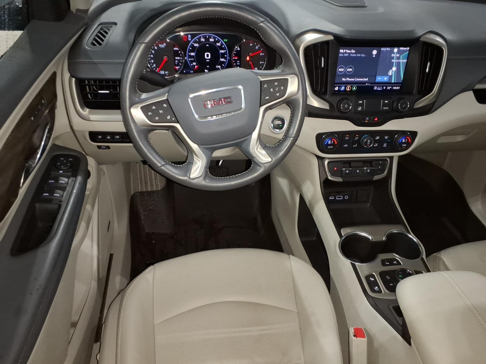 Used 2022 White GMC Denali image 8
