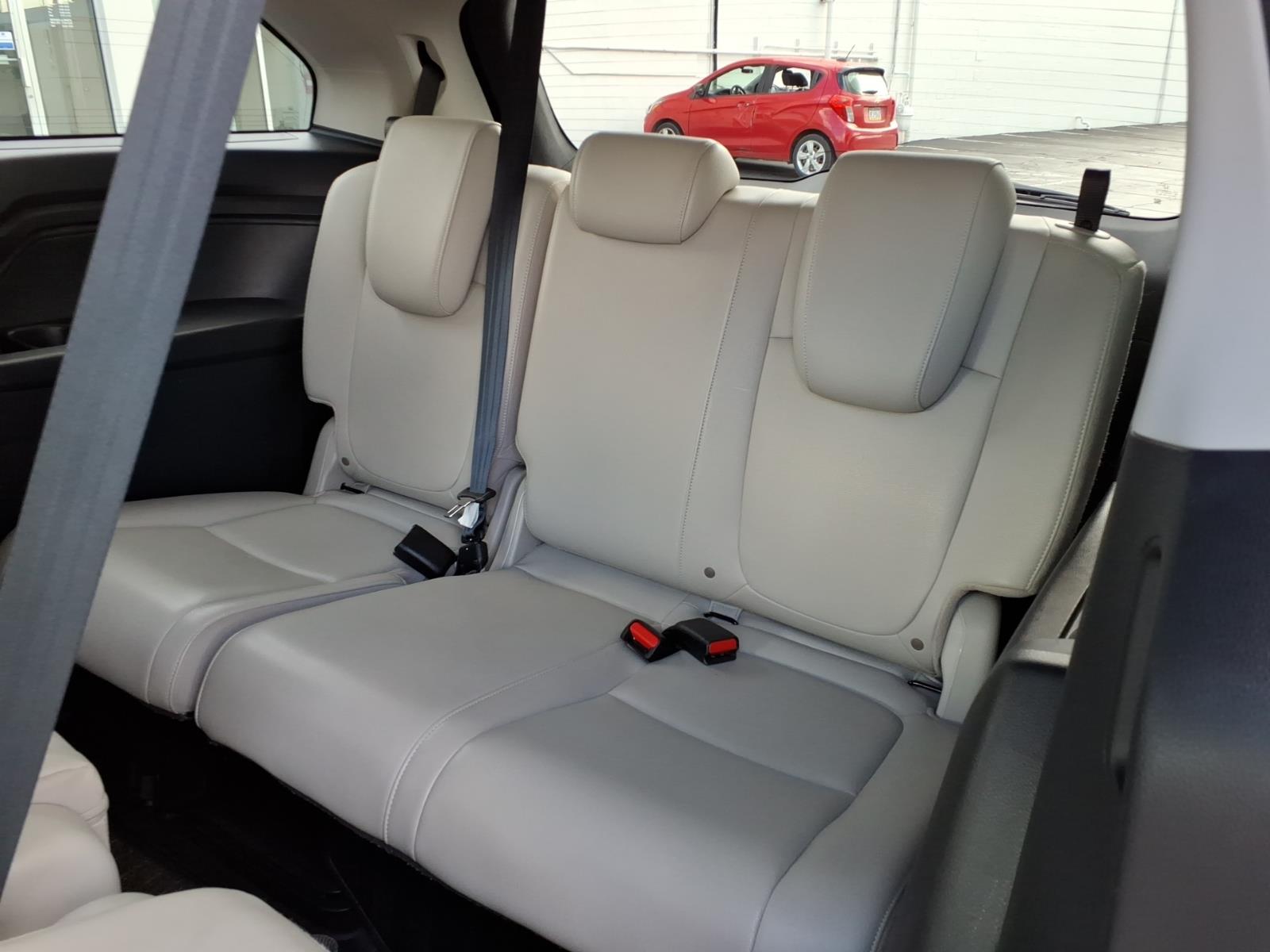 Used 2025 Smoke Blue Honda EX-L image 8