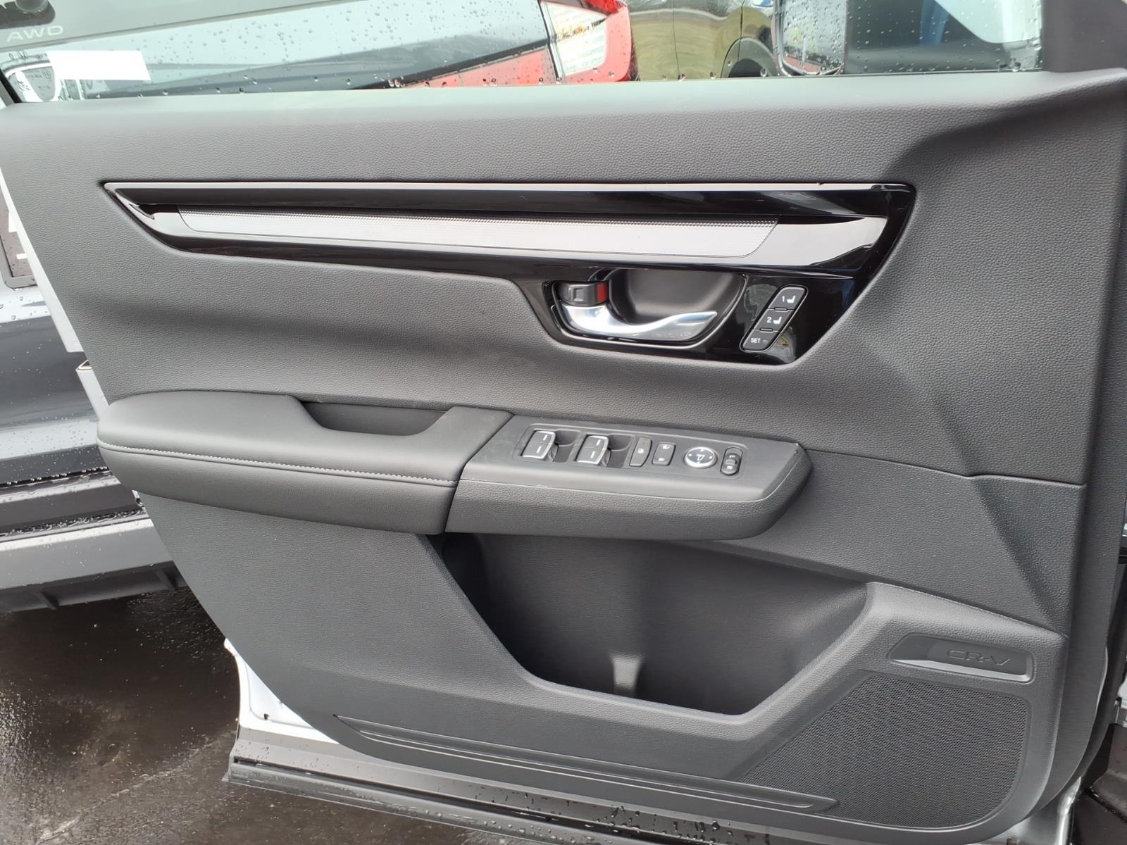 New 2026 Silver Honda EX-L image 8