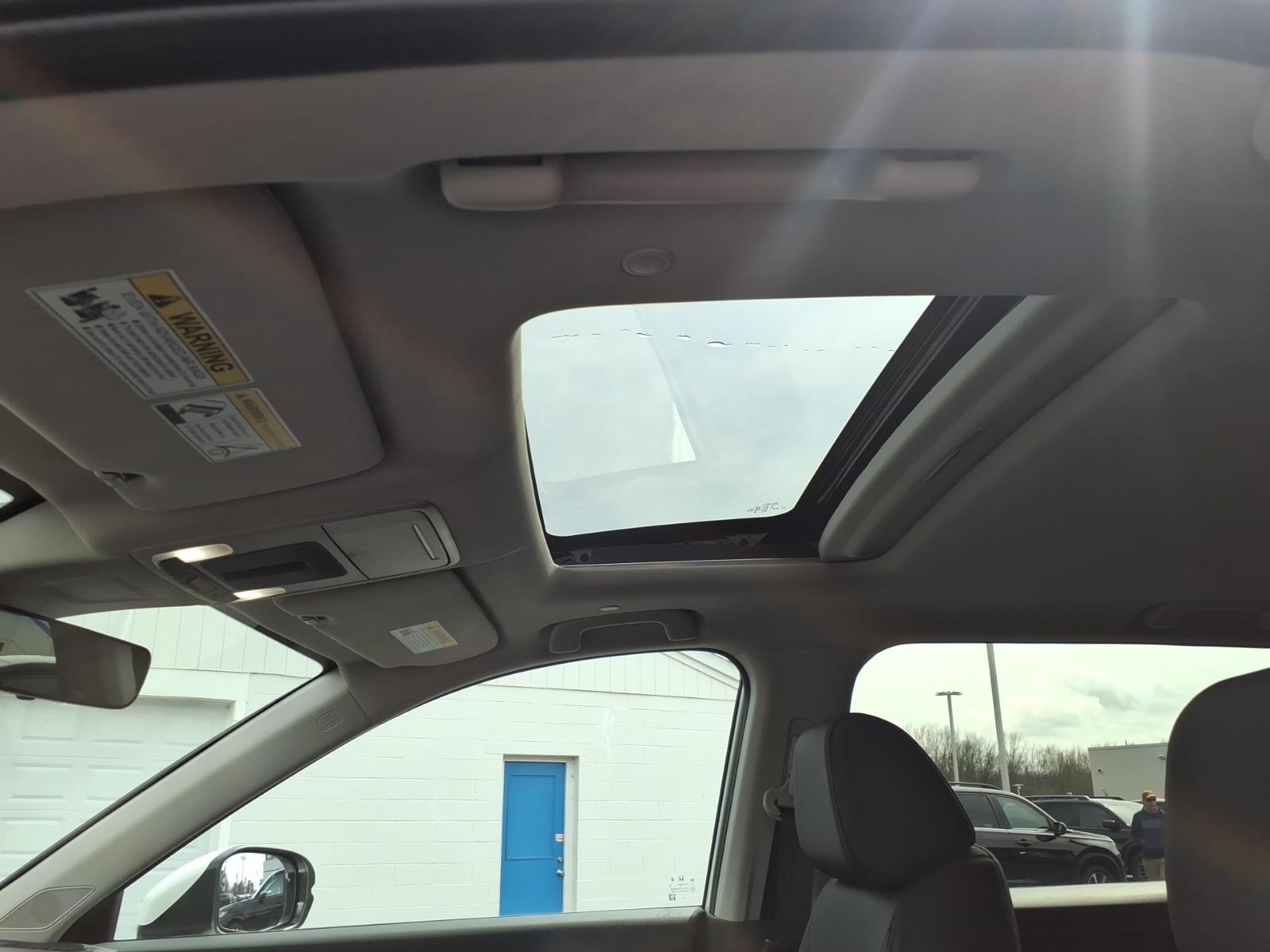 New 2026 Platinum White Honda EX-L image 8