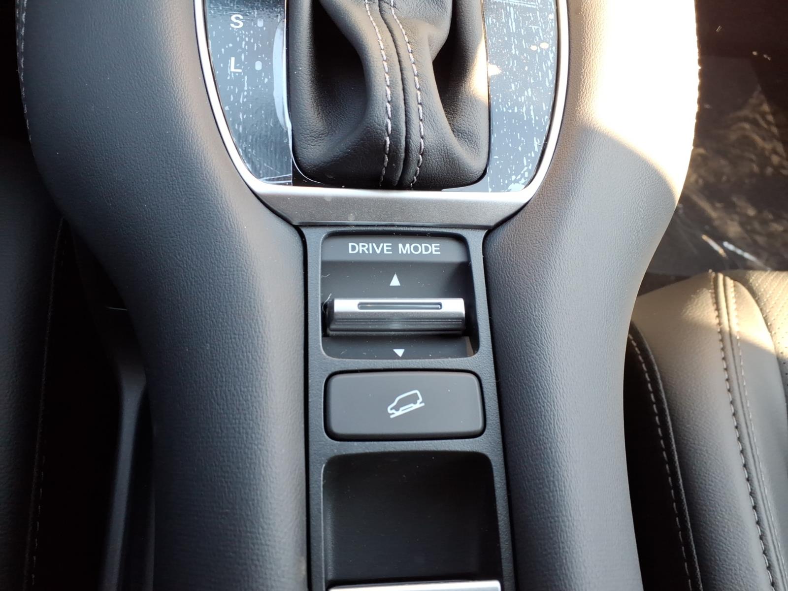 New 2026 Crystal Black Honda EX-L image 9