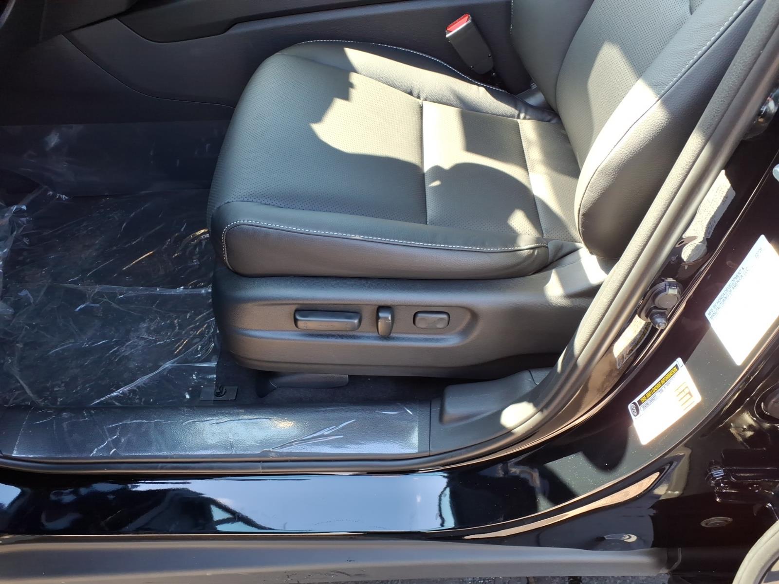 New 2026 Crystal Black Honda RTL image 9