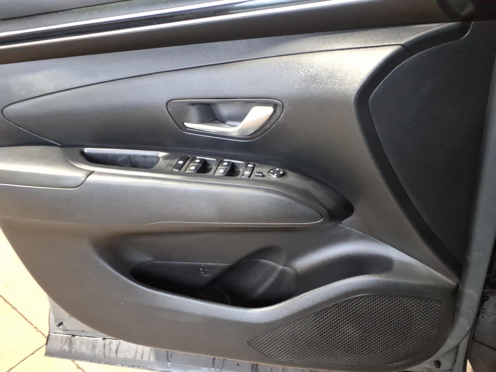Used 2022 Gray Hyundai SEL Premium image 9