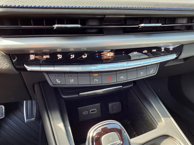 2024 Cadillac XT4 Sport