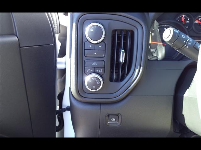 2025 GMC Sierra 2500HD Pro
