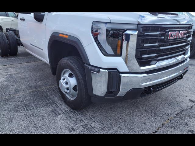2025 GMC Sierra 3500HD Pro