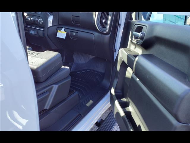 2025 GMC Sierra 2500HD Pro
