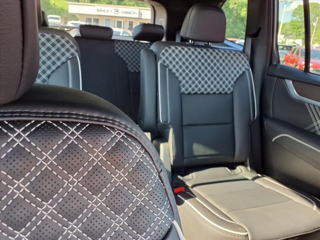 2025 GMC Acadia Denali