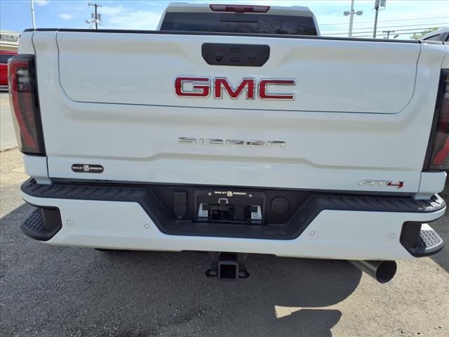2025 GMC Sierra 2500HD AT4