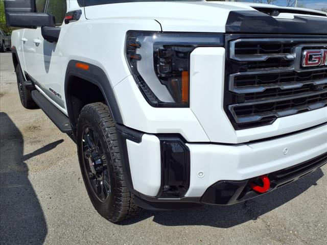 2025 GMC Sierra 2500HD AT4