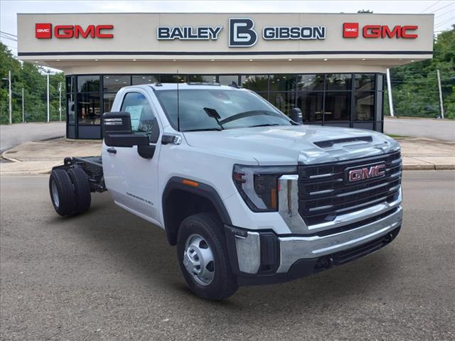 2025 GMC Sierra 3500HD Pro