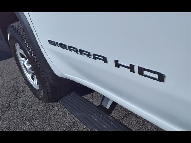 2025 GMC Sierra 2500HD Pro