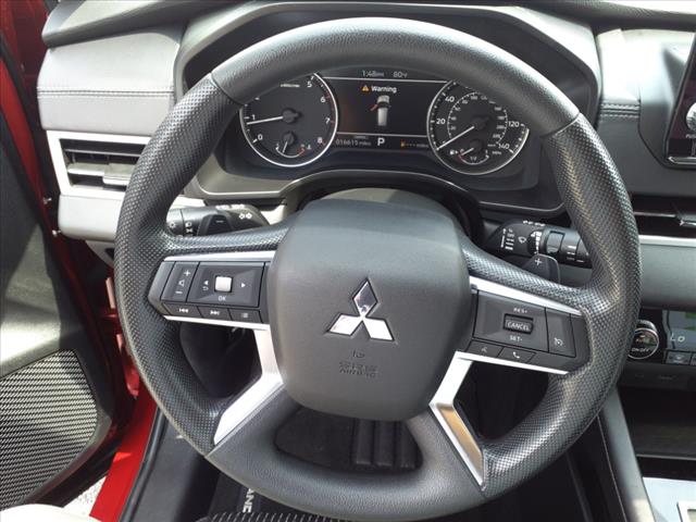 2023 Mitsubishi Outlander ES