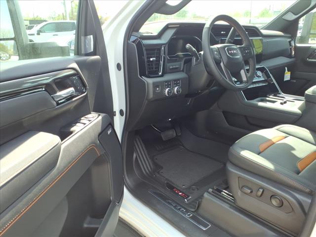 2025 GMC Sierra 2500HD AT4