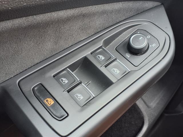 2023 Volkswagen Golf GTI 40th Anniversary Edition