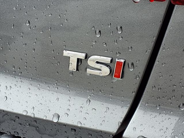 2016 Volkswagen Passat 1.8T SE