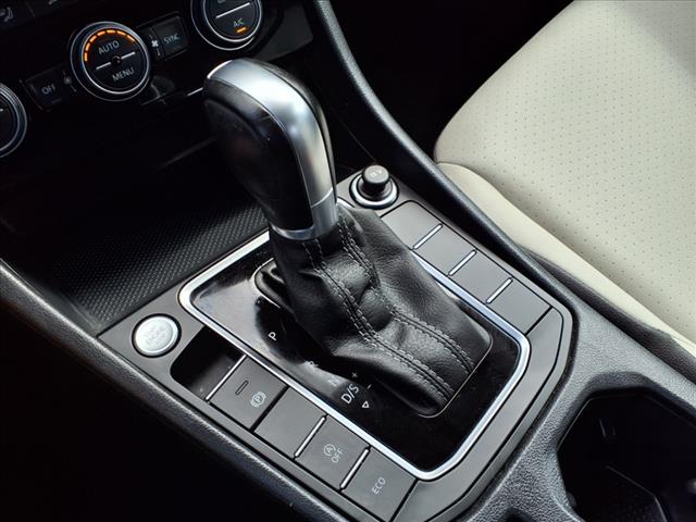 2019 Volkswagen Jetta R-Line